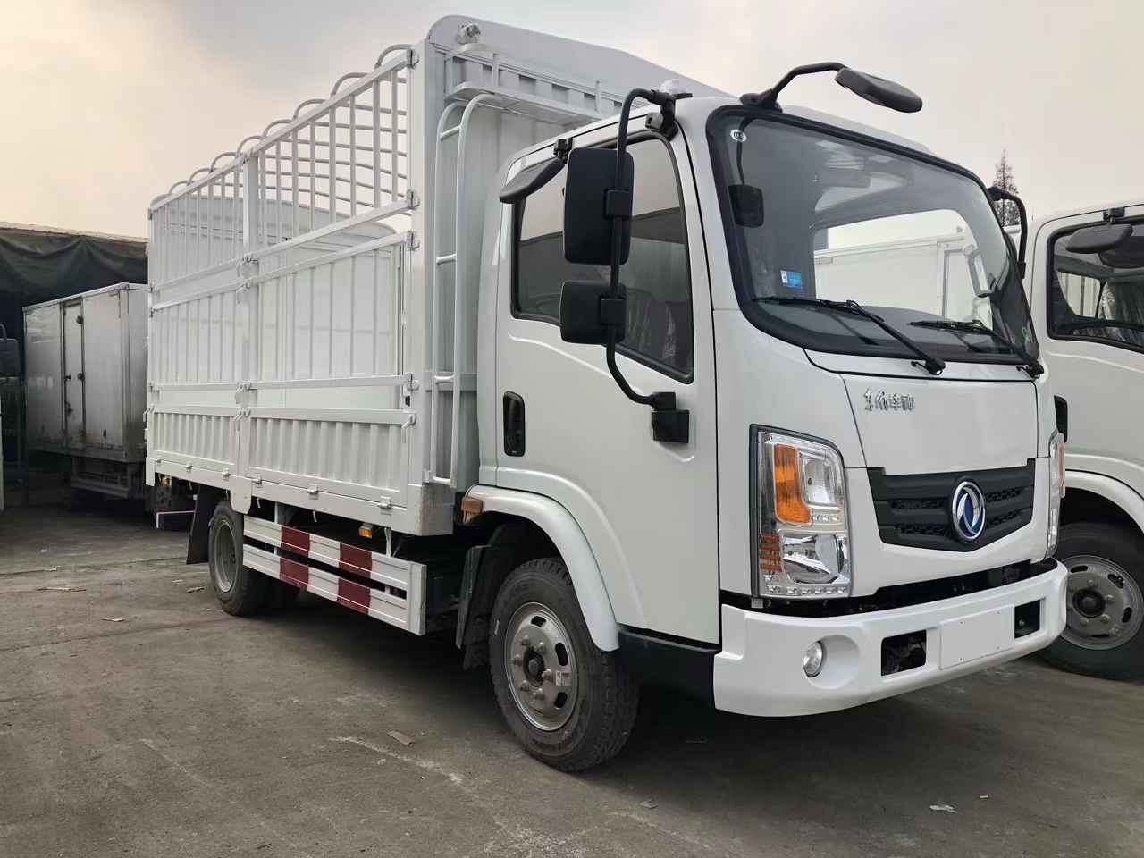 新能源货车平台公司，东风华神新能源4.2米仓栅货车